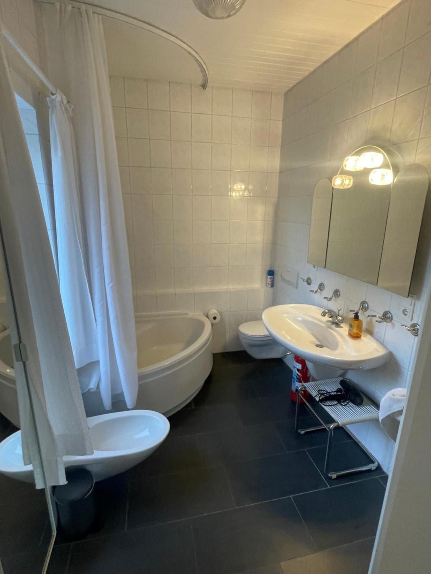 Av No.1 Apartment Dusseldorf Phòng bức ảnh
